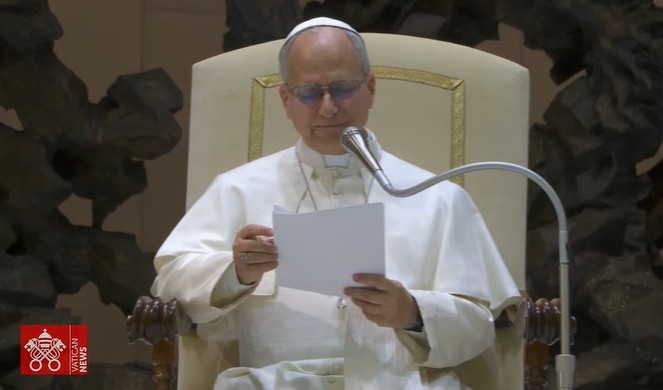 Pope at Audience: The Word of God Responds to our Thirst