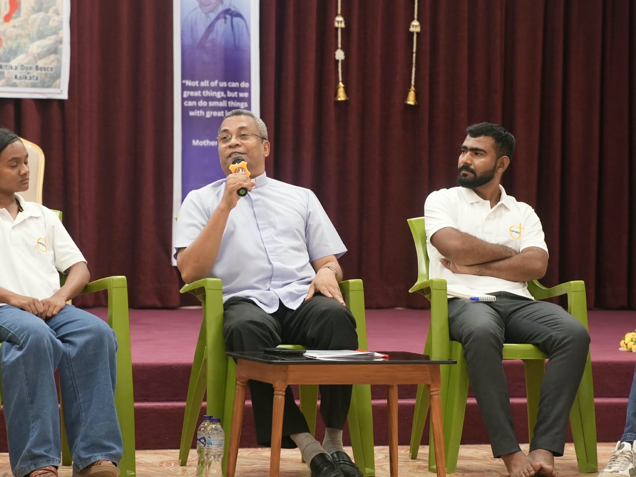 “Your Commitment Is to Jesus,” Says Fr. Stephen Alathara to Communio Missionary Volunteers