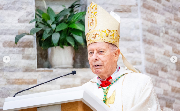 Bishop Paul Hinder Honoured at Thanksgiving Mass in Abu Dhabi