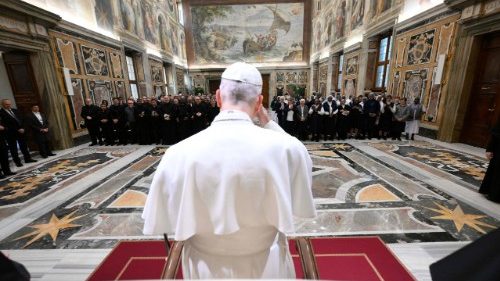 Pope to religious: Be a reflection of God’s love in the world